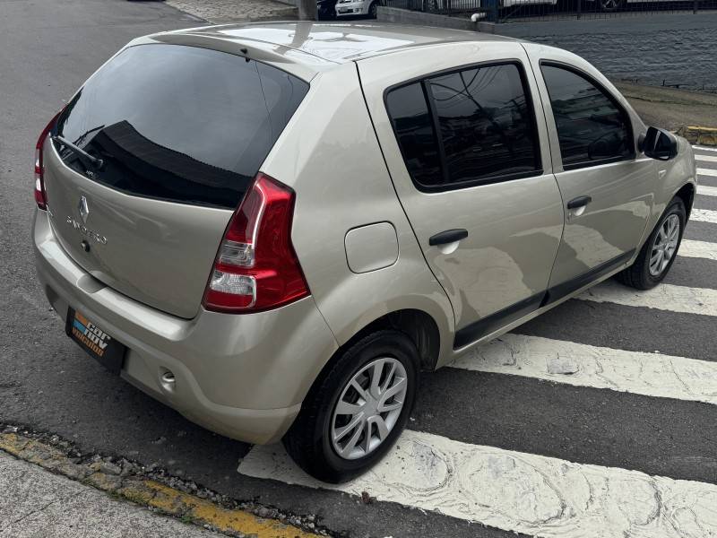 RENAULT - SANDERO - 2012/2012 - Outra - R$ 29.900,00