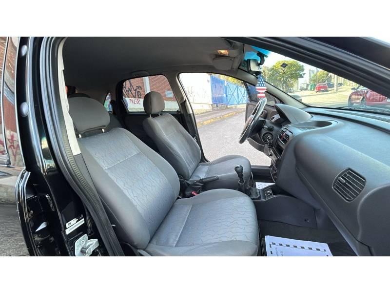 CHEVROLET - CORSA - 2007/2007 - Preta - R$ 26.900,00