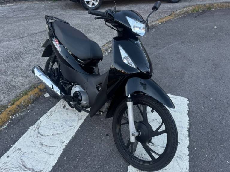 HONDA - BIZ 125 - 2006/2006 - Preta - R$ 8.700,00