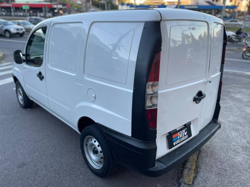 FIAT - DOBLÓ - 2008/2008 - Branca - R$ 32.900,00