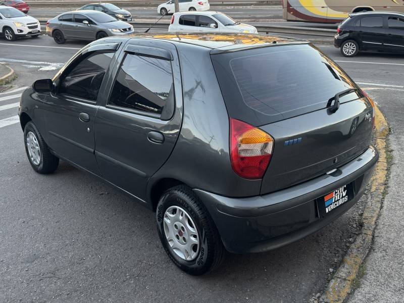 FIAT - PALIO - 2001/2001 - Cinza - R$ 15.900,00