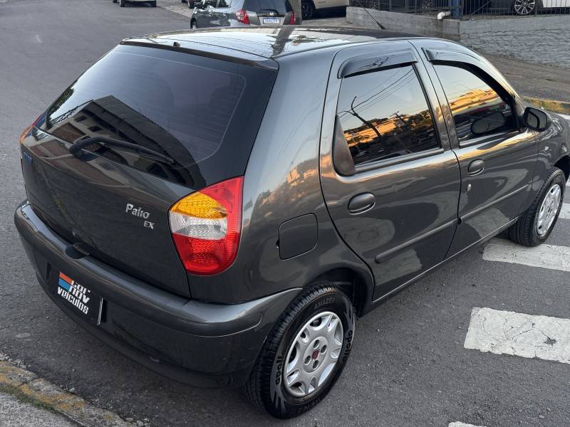 FIAT - PALIO - 2001/2001 - Cinza - R$ 15.900,00
