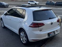 VOLKSWAGEN - GOLF - 2015/2015 - Branca - R$ 94.900,00