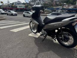 HONDA - BIZ 110I - 2022/2022 - Prata - R$ 13.900,00