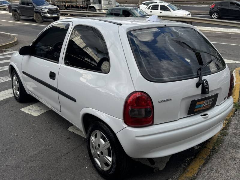 CHEVROLET - CORSA - 2001/2001 - Branca - R$ 14.900,00