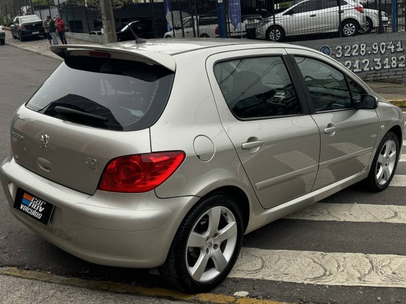 PEUGEOT - 307 - 2008/2008 - Dourada - R$ 23.900,00