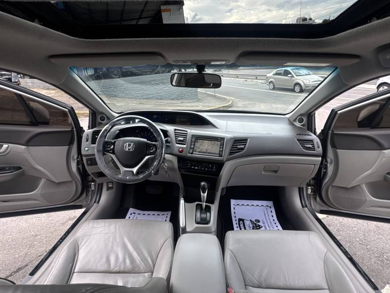 HONDA - CIVIC - 2014/2014 - Cinza - R$ 79.900,00