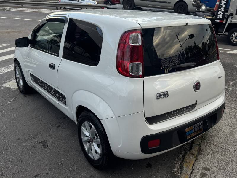 FIAT - UNO - 2014/2015 - Branca - R$ 27.900,00
