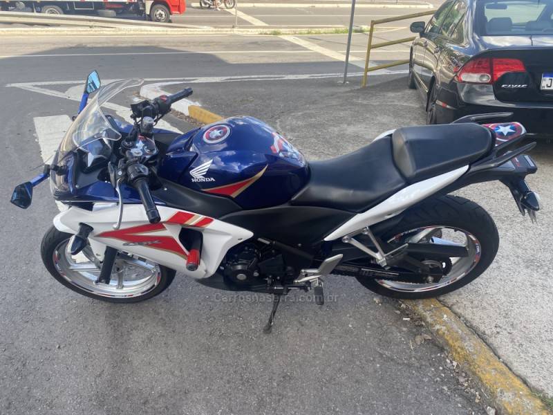 HONDA - CBR 250R - 2012/2012 - Azul - R$ 16.500,00