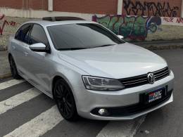 VOLKSWAGEN - JETTA - 2011/2011 - Prata - R$ 61.900,00