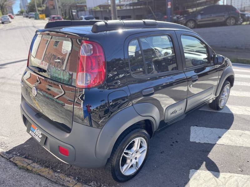 FIAT - UNO - 2011/2012 - Preta - R$ 26.900,00