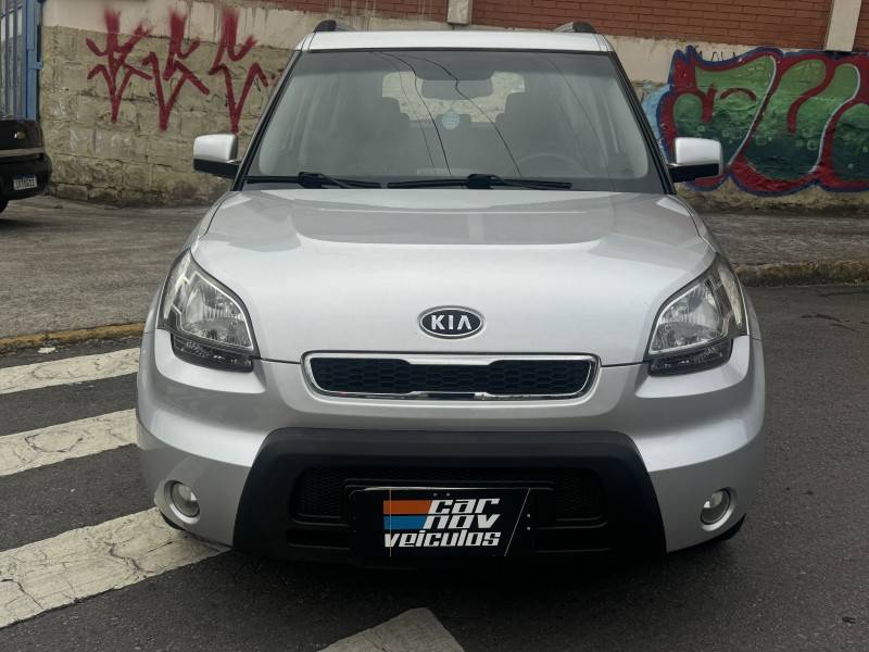 KIA MOTORS - SOUL - 2011/2011 - Prata - R$ 42.800,00