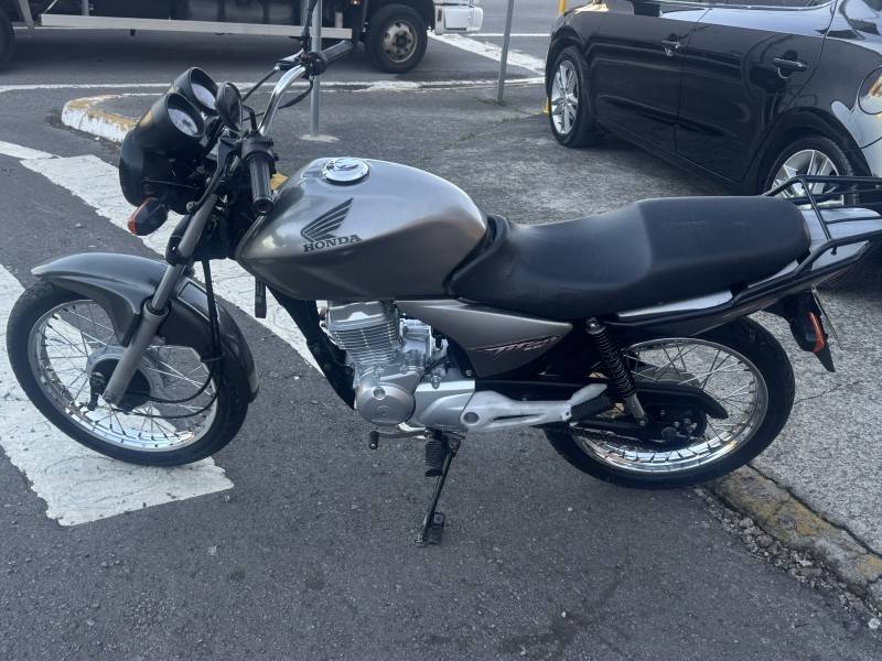 HONDA - CG 150 - 2008/2008 - Cinza - R$ 8.400,00