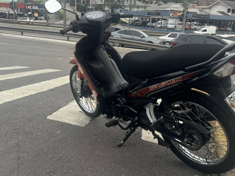 YAMAHA - CRYPTON - 2014/2014 - Laranja - R$ 7.900,00