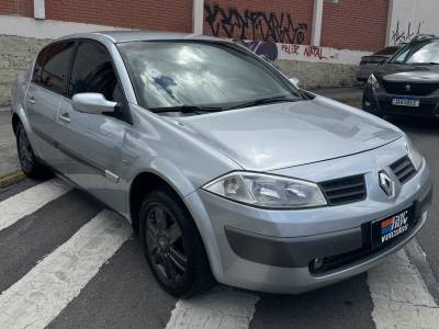 RENAULT - MÉGANE - 2007/2007 - Prata - R$ 21.900,00