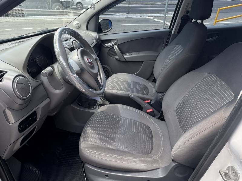 FIAT - PALIO - 2013/2013 - Branca - R$ 38.900,00