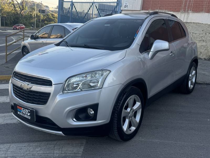 CHEVROLET - TRACKER - 2015/2015 - Prata - R$ 69.900,00