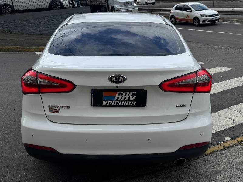 KIA MOTORS - CERATO - 2014/2014 - Branca - R$ 67.800,00