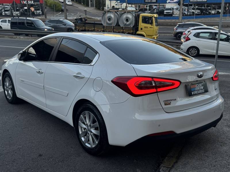 KIA MOTORS - CERATO - 2014/2014 - Branca - R$ 67.900,00