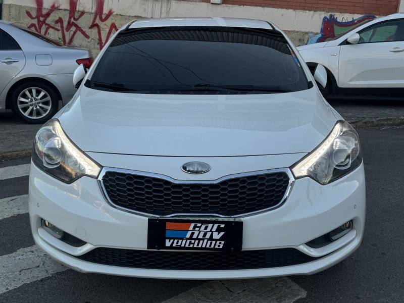 KIA MOTORS - CERATO - 2014/2014 - Branca - R$ 67.900,00