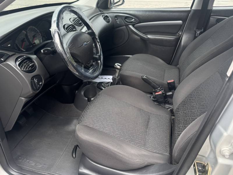 FORD - FOCUS - 2008/2008 - Prata - R$ 25.900,00