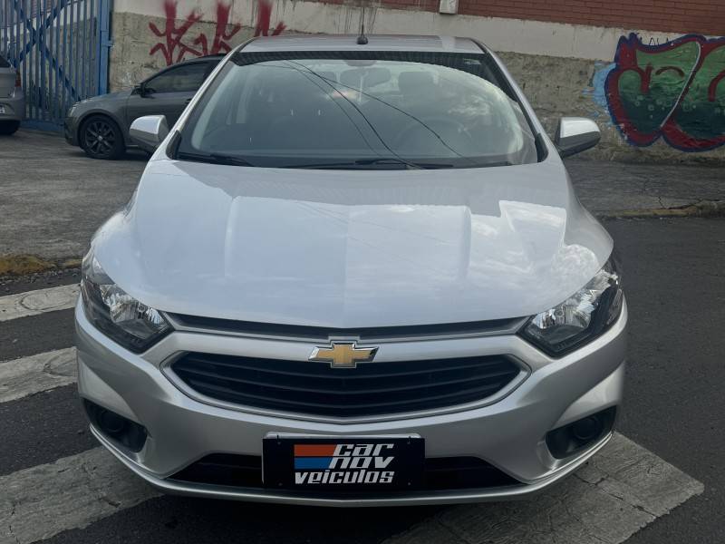 CHEVROLET - ONIX - 2017/2017 - Prata - R$ 50.900,00