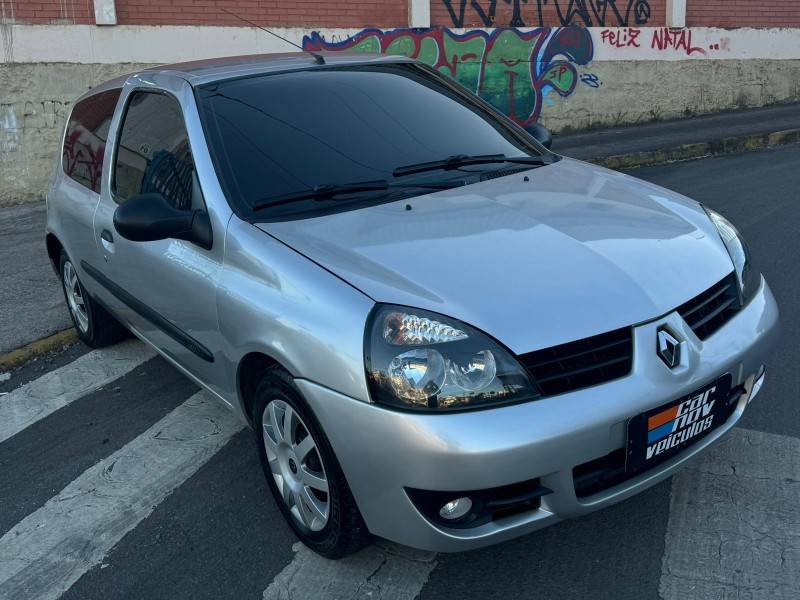 RENAULT - CLIO - 2012/2012 - Prata - R$ 20.900,00