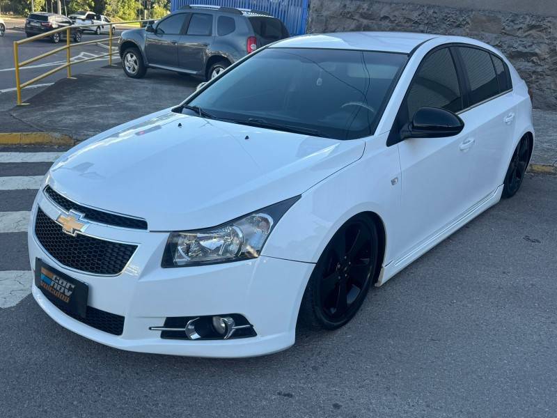 CHEVROLET - CRUZE - 2012/2013 - Branca - R$ 68.900,00