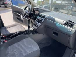 FIAT - PUNTO - 2011/2012 - Prata - R$ 36.900,00