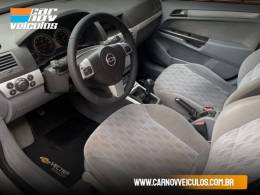 CHEVROLET - VECTRA - 2006/2006 - Branca - R$ 33.900,00