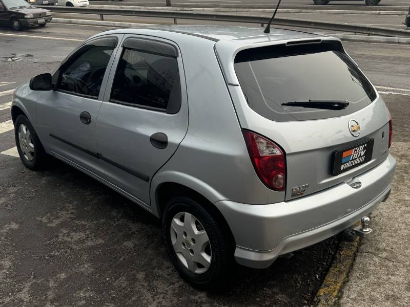 CHEVROLET - CELTA - 2010/2010 - Prata - R$ 23.900,00