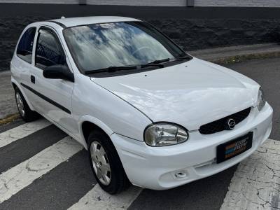 CHEVROLET - CORSA - 2001/2001 - Branca - R$ 14.900,00