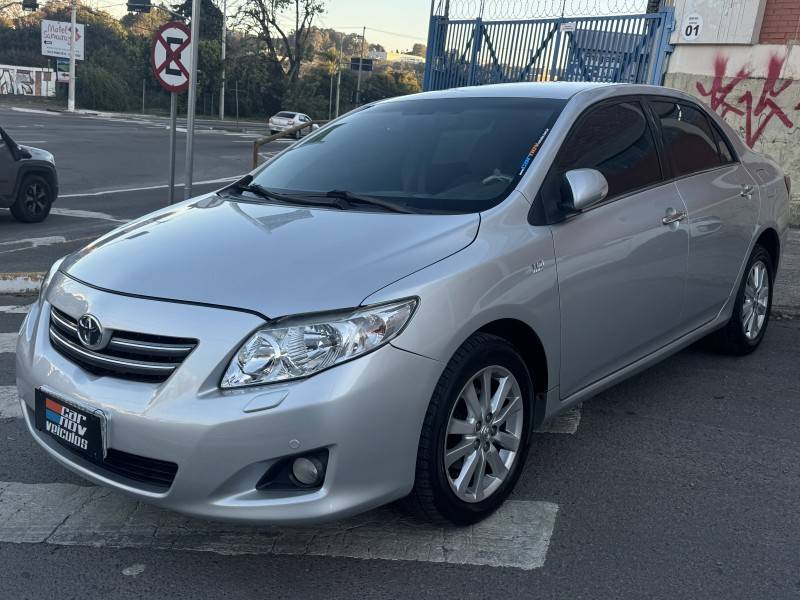 TOYOTA - COROLLA - 2009/2009 - Prata - R$ 57.900,00