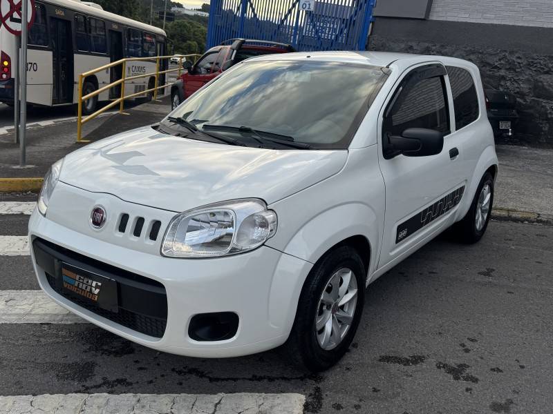 FIAT - UNO - 2014/2015 - Branca - R$ 27.900,00