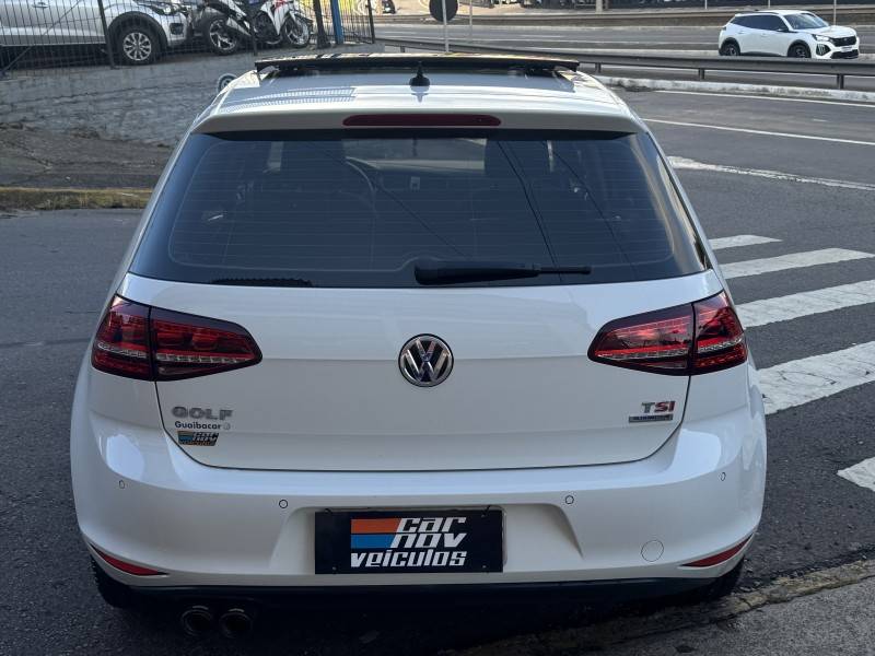 VOLKSWAGEN - GOLF - 2015/2015 - Branca - R$ 94.900,00