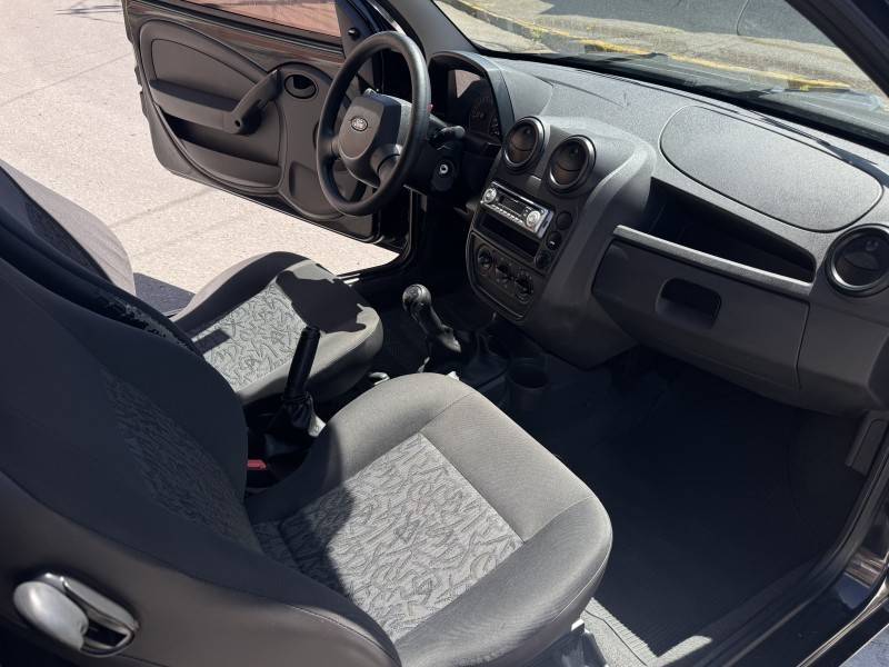 FORD - KA - 2010/2010 - Preta - R$ 18.900,00