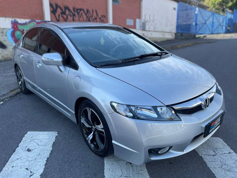 HONDA - CIVIC - 2011/2011 - Prata - R$ 53.900,00