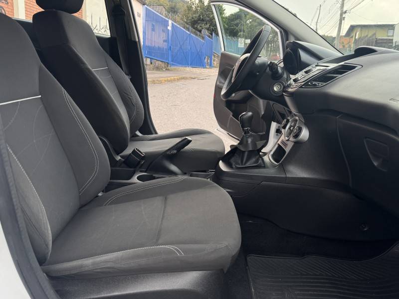 FORD - FIESTA - 2014/2014 - Branca - R$ 44.900,00