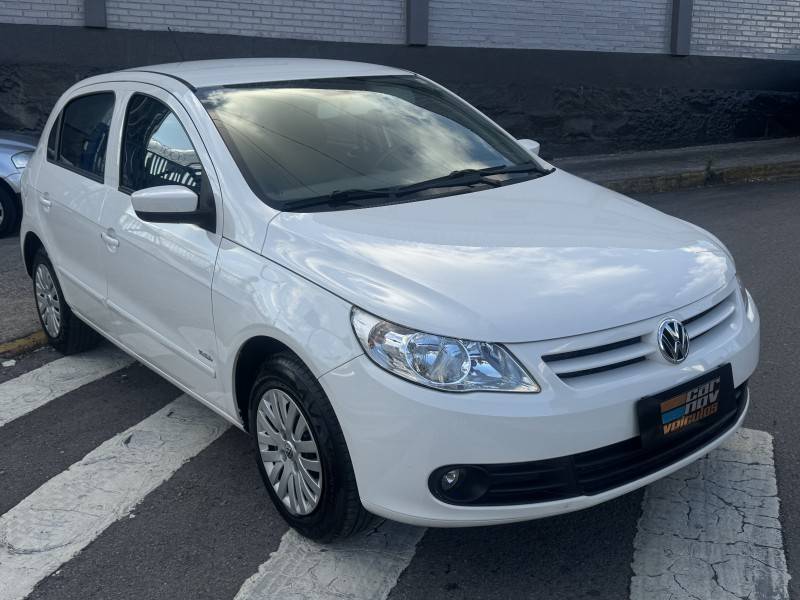 VOLKSWAGEN - GOL - 2010/2011 - Branca - R$ 28.900,00