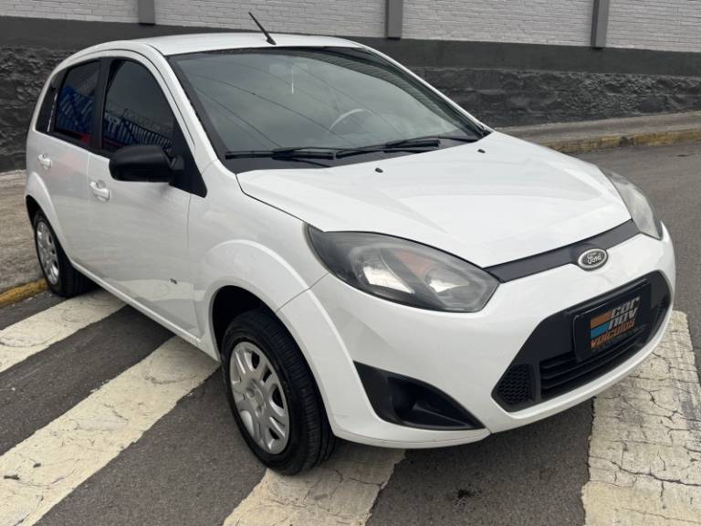 FORD - FIESTA - 2014/2014 - Branca - R$ 34.800,00
