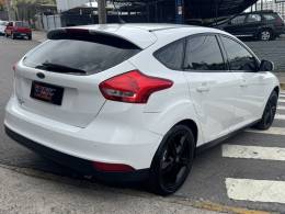 FORD - FOCUS - 2018/2018 - Branca - R$ 71.800,00