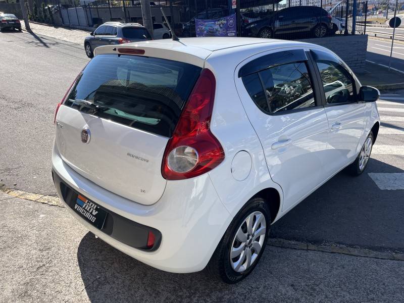 FIAT - PALIO - 2017/2017 - Branca - R$ 45.900,00