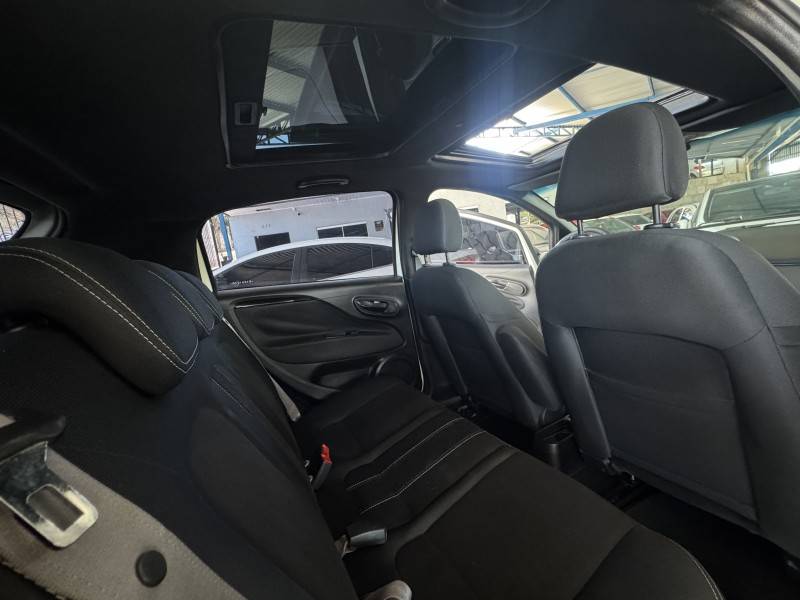 FIAT - PUNTO - 2014/2014 - Branca - R$ 53.900,00