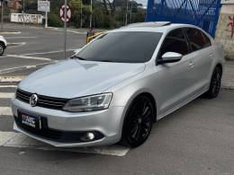 VOLKSWAGEN - JETTA - 2011/2011 - Prata - R$ 61.900,00