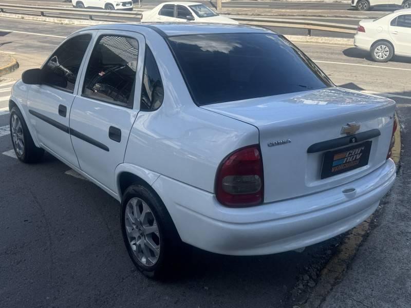 CHEVROLET - CORSA - 2002/2002 - Branca - R$ 18.900,00
