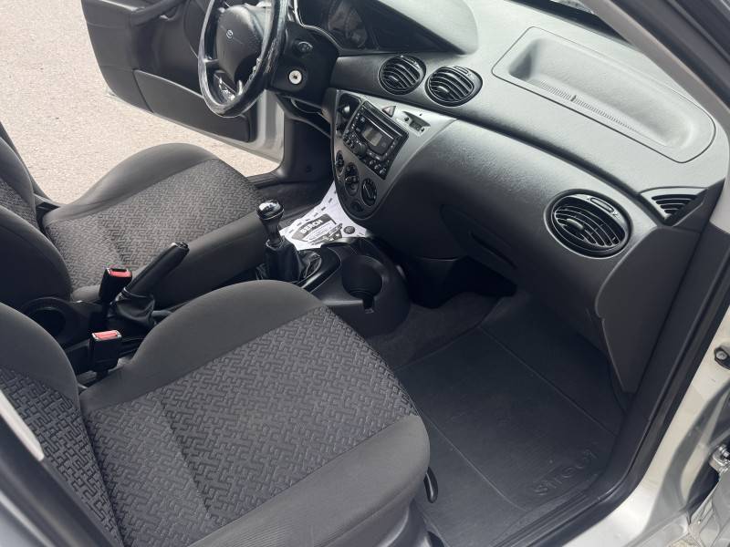 FORD - FOCUS - 2008/2008 - Prata - R$ 25.900,00