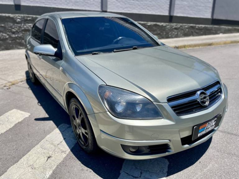 CHEVROLET - VECTRA - 2005/2006 - Verde - R$ 31.900,00