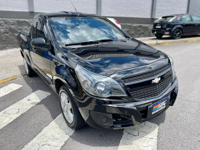 CHEVROLET - MONTANA - 2013/2013 - Preta - R$ 45.900,00