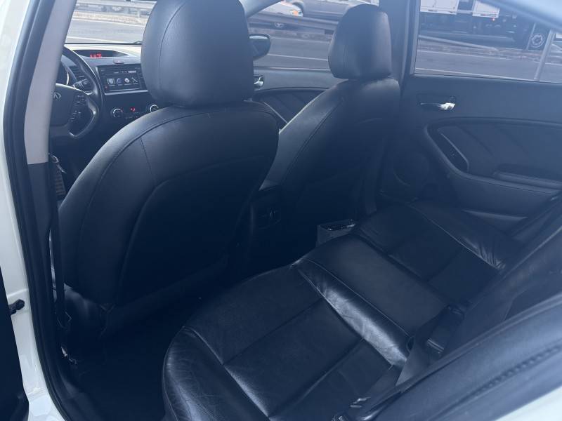 KIA MOTORS - CERATO - 2014/2014 - Branca - R$ 67.900,00