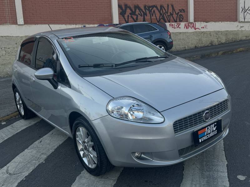 FIAT - PUNTO - 2012/2012 - Prata - R$ 34.900,00